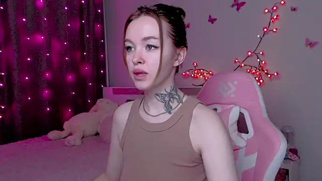 Snapshot of Naughty_Mable chatting on 10-15-25, 12:20 Naughty Mable online show from 10-15-25, 12:20