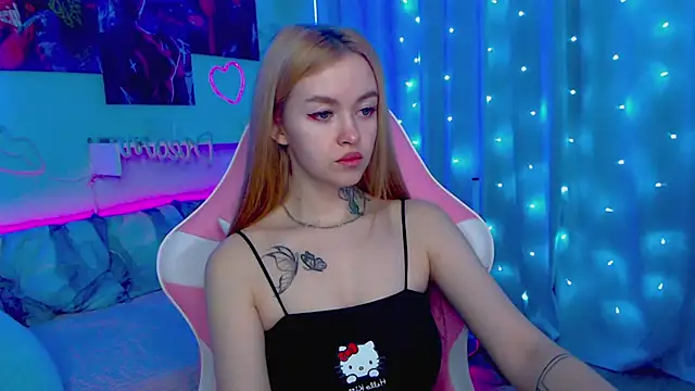 Snapshot of Naughty_Mable chatting on 02-27-25, 12:36 Naughty Mable online show from 02-27-25, 12:36