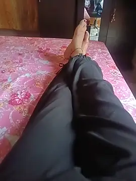 Snapshot of Soniya_444 chatting on 06-15-26, 01:33 Soniya 444 online show from 06-15-26, 01:33