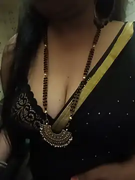 Snapshot of Soniya_444 chatting on 06-07-26, 06:46 Soniya 444 online show from 06-07-26, 06:46