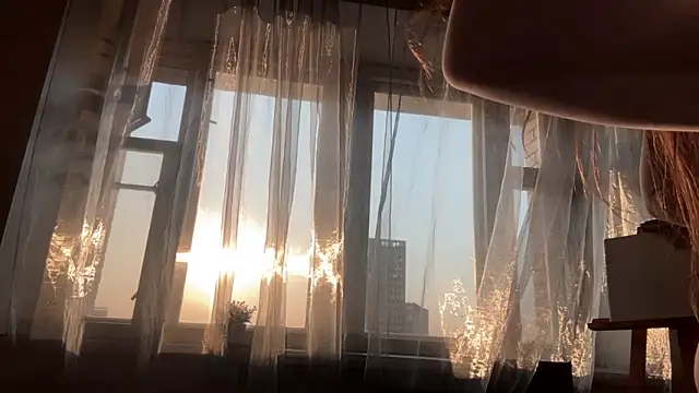 eva varnerr online show from 03-11-26, 05:23