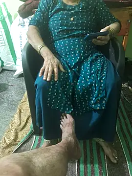 Snapshot of sivani_asha chatting on 03-03-25, 01:01 sivani asha online show from 03-03-25, 01:01