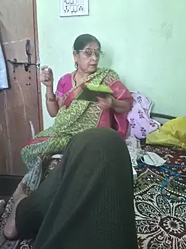 Snapshot of sivani_asha chatting on 03-22-25, 06:11 sivani asha online show from 03-22-25, 06:11