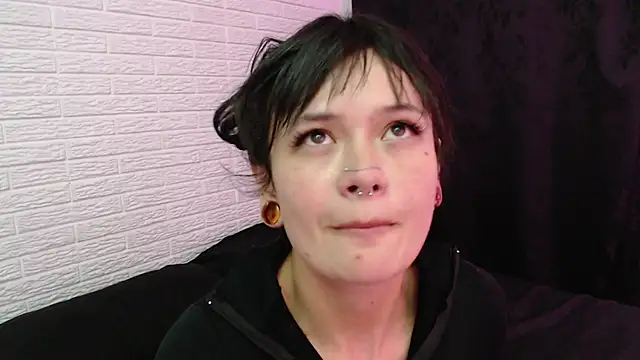 Snapshot of rousstattoo chatting on 01-07-25, 07:42 rousstattoo online show from 01-07-25, 07:42