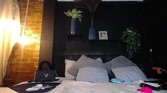 nikkystorm1  online show from 04-13-26, 01:59