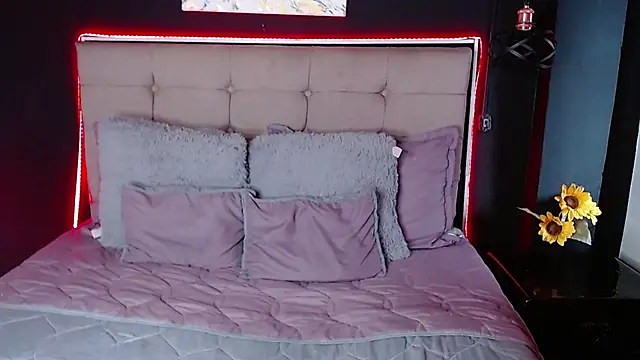 Snapshot of nikkystorm1_ chatting on 03-06-25, 03:02 nikkystorm1 online show from 03-06-25, 03:02