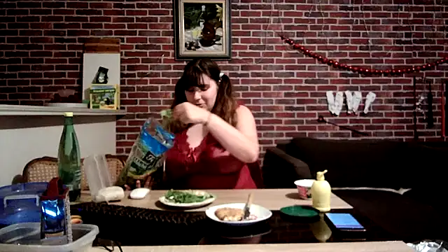 Heleneecesmecs2 online show from 04-05-26, 07:53