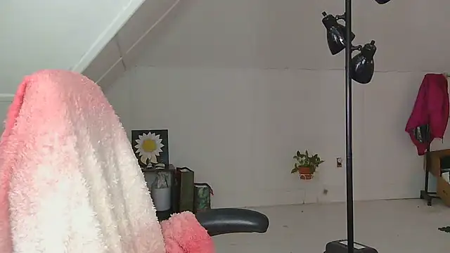 Snapshot of jaslenelovely chatting on 02-07-25, 07:06 jaslenelovely online show from 02-07-25, 07:06