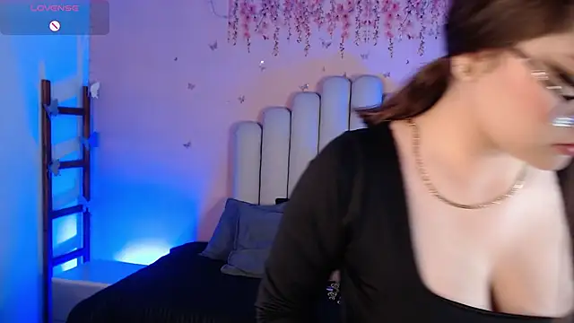 Sweetlu gh online show from 09-17-25, 07:05