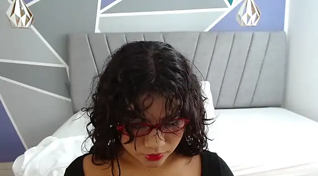 Paradise bloom online show from 12-28-24, 06:18