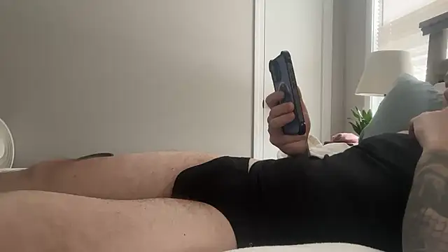 Snapshot of moon-boy chatting on 02-17-26, 04:59 moon-boy online show from 02-17-26, 04:59