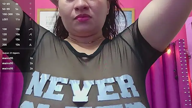 Snapshot of MommyHelpsmee chatting on 02-26-25, 03:35 MommyHelpsmee online show from 02-26-25, 03:35