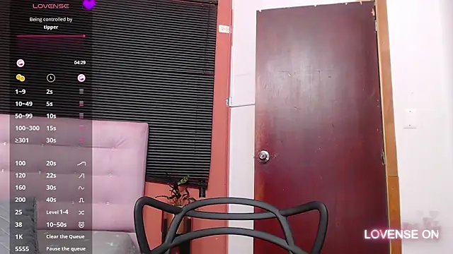 Snapshot of MommyHelpsmee chatting on 03-05-25, 10:32 MommyHelpsmee online show from 03-05-25, 10:32