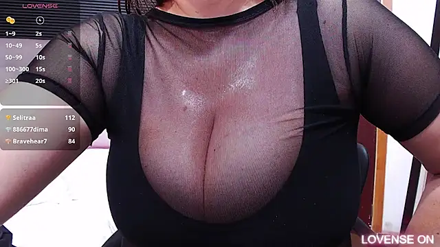 Snapshot of MommyHelpsmee chatting on 03-18-25, 01:57 MommyHelpsmee online show from 03-18-25, 01:57