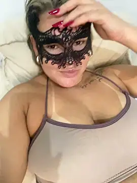 Snapshot of Casadadelicia26 chatting on 02-15-26, 06:25 Casadadelicia26 online show from 02-15-26, 06:25