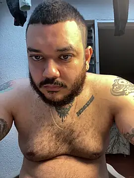 Snapshot of El_Titan1998 chatting on 02-28-26, 12:05 El Titan1998 online show from 02-28-26, 12:05