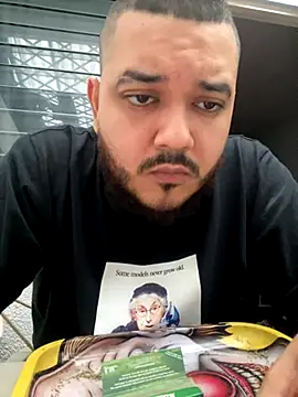 El Titan1998 online show from 11-27-25, 09:26