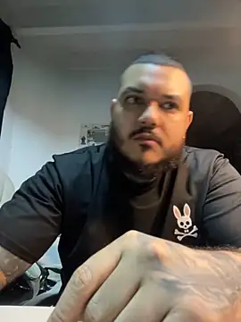 El Titan1998 online show from 10-24-25, 11:37