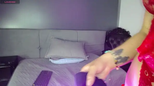 PamelaEvans   online show from 02-14-25, 08:37