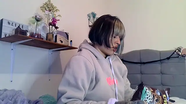 BlueStoneX online show from 03-16-26, 07:45