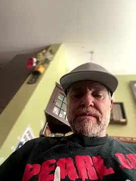 Jefloves68 online show from 10-26-25, 04:51