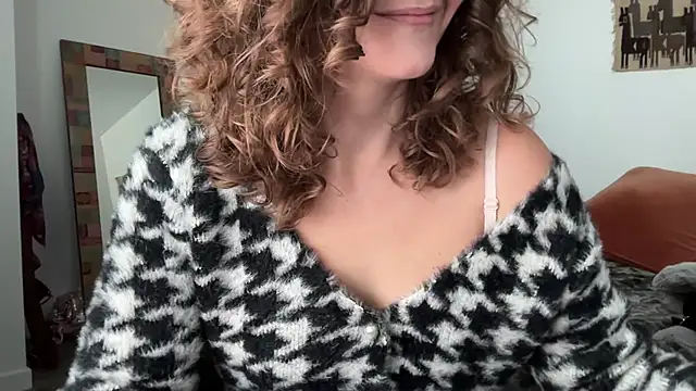 leahsparkles online show from 11-24-25, 03:01