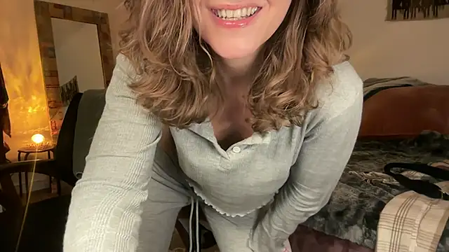 leahsparkles online show from 12-04-25, 03:27