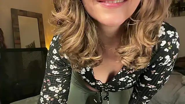 leahsparkles online show from 11-19-25, 03:50