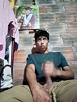 Snapshot of Andres123cv chatting on 11-16-25, 11:41 Andres123cv online show from 11-16-25, 11:41