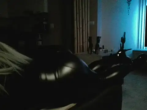 NoraInMask online show from 01-14-26, 09:07