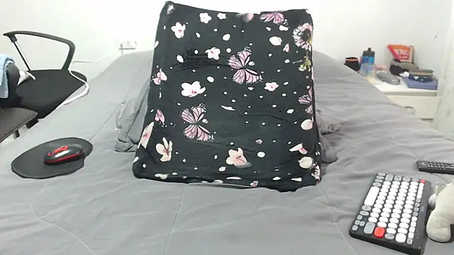 Girlhornyx online show from 10-21-25, 07:35