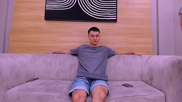 Snapshot of hell_twink chatting on 05-15-26, 03:21 hell twink online show from 05-15-26, 03:21