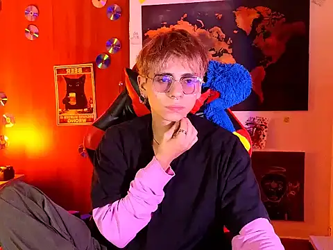 Snapshot of The_Princematt chatting on 04-21-26, 07:53 The Princematt online show from 04-21-26, 07:53