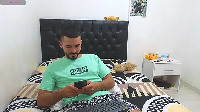 Massimoo 07 online show from 04-24-26, 08:00