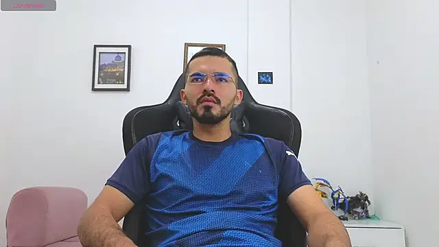 Massimoo 07 online show from 12-15-25, 04:24