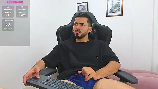 Massimoo 07 online show from 02-19-25, 07:37