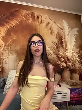 EmaLowe online show from 03-23-26, 06:24