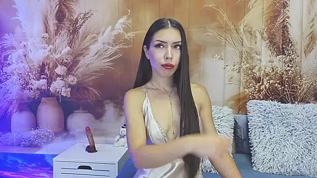 EmaLowe online show from 06-26-26, 06:08