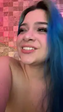 Snapshot of Sophia_cyrus11 chatting on 06-25-26, 01:03 Sophia cyrus11 online show from 06-25-26, 01:03
