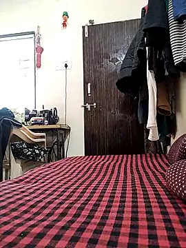 hot punekar online show from 11-15-25, 07:01