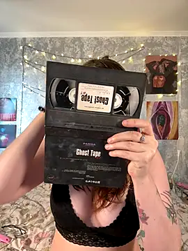 Snapshot of Sabrina_shells chatting on 11-12-25, 10:08 Sabrina shells online show from 11-12-25, 10:08