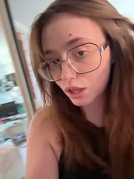 Snapshot of Sabrina_shells chatting on 02-15-26, 09:08 Sabrina shells online show from 02-15-26, 09:08