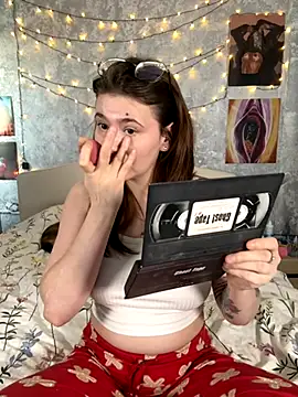 Snapshot of Sabrina_shells chatting on 11-15-25, 10:30 Sabrina shells online show from 11-15-25, 10:30