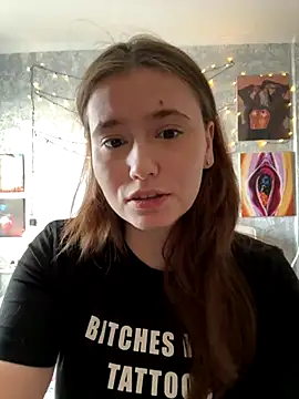 Snapshot of Sabrina_shells chatting on 11-13-25, 10:30 Sabrina shells online show from 11-13-25, 10:30