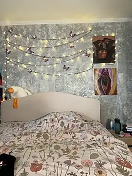 Snapshot of Sabrina_shells chatting on 11-30-25, 10:27 Sabrina shells online show from 11-30-25, 10:27