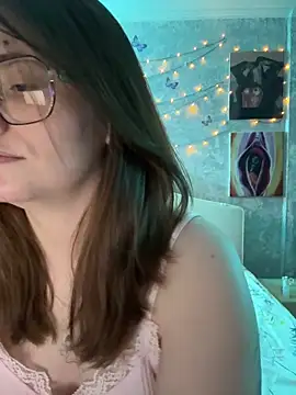 Snapshot of Sabrina_shells chatting on 02-06-26, 09:27 Sabrina shells online show from 02-06-26, 09:27