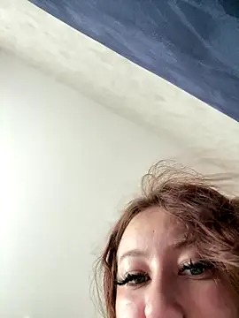 AndreaMood online show from 11-18-25, 01:32