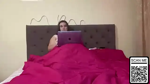 Dreamyblushfairy online show from 10-07-25, 03:13