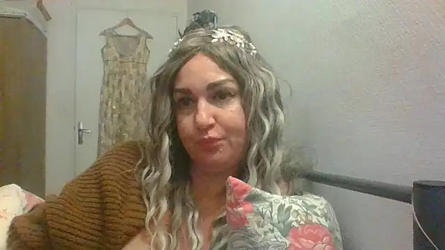 BELLAMORGANE1 online show from 12-23-24, 06:15