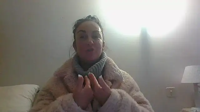 BELLAMORGANE1 online show from 01-01-25, 04:50